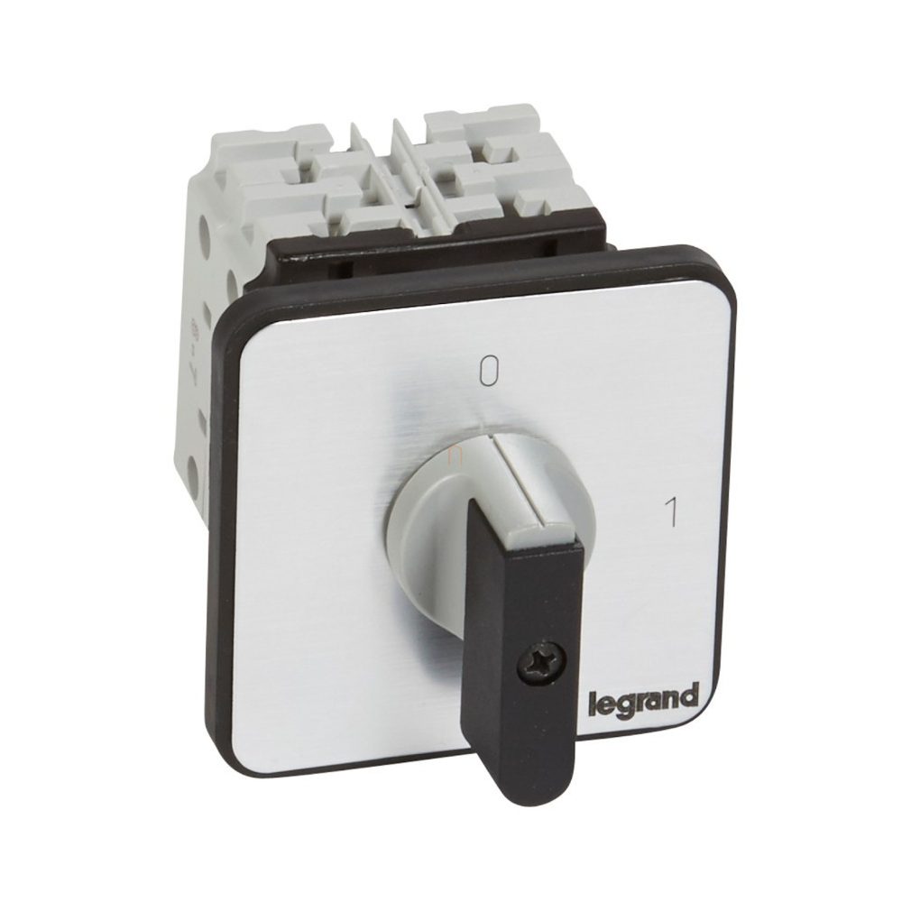 Legrand 027417 Görgős kapcsoló 3P 32A PR26 0-1
