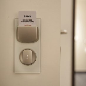   Comutator/controler cu card hotelier Legrand MyHome (BUS/SCS), mecanic - 67565