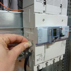   Legrand DPX3 250 40A 4P+întrerupător S2+M 25kA întrerupător combinat - 420422