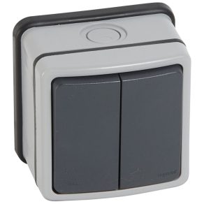   Legrand Plexo 66 întrerupător dublu cu contact dublu, montat la suprafață - 684604