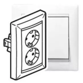 Priză Legrand 774400 Valena 2x2P+F, albă