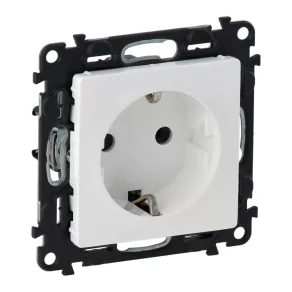   Priză Legrand Valena Life 2P+F cu obturator de siguranță, conexiune cu șurub, alb - 753124