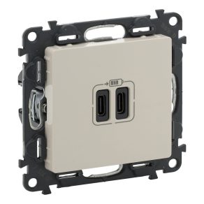   Priză Legrand Valena Life cu conector dublu USB tip C, 5V–3A–15W, protecție la supratensiune <gt/>1kW, clasa II SELV, culoare ivoriu - 753207