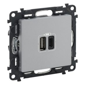   Priză de încărcare Legrand Valena Life cu conectori dubli USB tip C + USB tip A, 5 V–3 A–15 W, protecție la supratensiune <gt/>1 kW, SELV clasa II, aluminiu - 753306