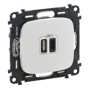   Priză de încărcare Legrand Valena Allure cu conectori dubli USB tip C + USB tip A, 5 V–3 A–15 W, protecție la supratensiune 1 kW, SELV clasa II, alb - 754965