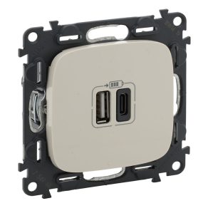   Priză de încărcare Legrand Valena Allure cu conectori USB C + USB A, 5V–3A–15W, protecție la supratensiune <gt/>1kW, Clasa II SELV, culoare ivoriu - 754966