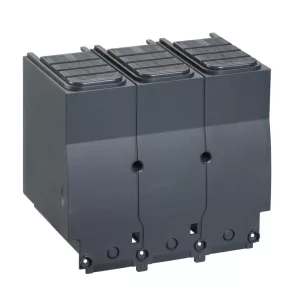   Schneider Electric ComPacT NSX (2021) - LV432595 - Capac terminal lung pentru separatoare de fază, 52,5 mm (1 buc.) (furnizat cu placă izolatoare) 3P