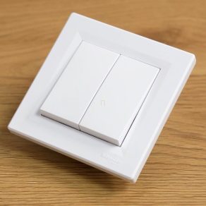   Schneider Electric Asfora - EPH0600121 - Comutator dublu, conexiune cu arc, alb (106+6)