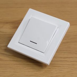   Schneider Electric Asfora - EPH1400121 Întrerupător unipolar, indicator luminos, conexiune cu arc, alb