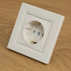   Schneider Electric Asfora - EPH2900223 - Priză 2P+F, cu obturator de siguranță, cu șurub, cu ramă, bej