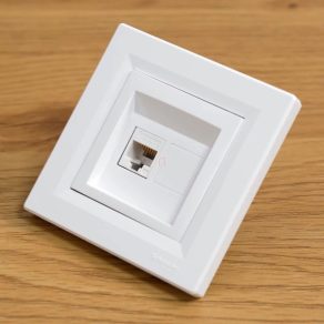   Schneider Electric Asfora - EPH4700121 - Priză RJ45 Cat6 UTP, albă