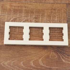   Rama triplă Schneider Asfora, orizontală, bej, EPH5800323, în ambalaj deschis