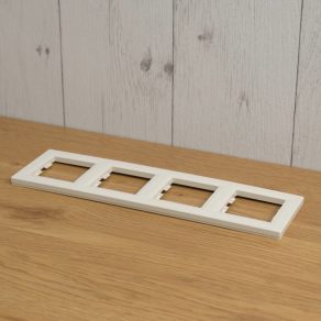   Cadru Schneider Asfora cu patru prize, orizontal, bej, EPH5800423, în ambalaj deschis