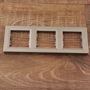   Schneider Electric Asfora - EPH5800369 - Cadru triplu, orizontal, bronz