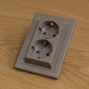   Schneider Electric Asfora - EPH9900169 - Priză 2x2P+F, cu șurub, bronz