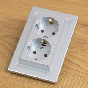   Schneider Electric Asfora - EPH9900161 - Priză 2x2P+F, cu șurub, din aluminiu