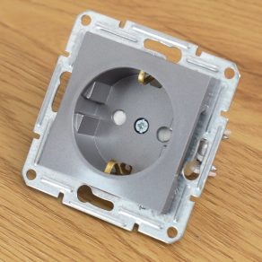   Schneider Electric Asfora - EPH2900262 - Priză 2P+F, cu obturator de siguranță, montată cu șuruburi, din oțel