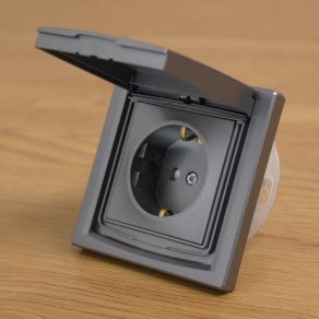   Schneider Electric Asfora - EPH3100362 - Priză 2P+F, cu obturator de siguranță, cu capac - IP44, oțel