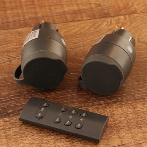 Set priză cu telecomandă pentru exterior