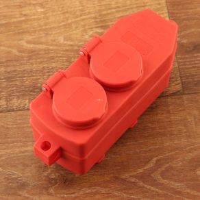 Priza exterioară roșie