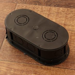 Cutie cu dublă fixare