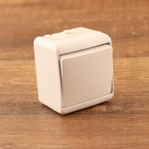   Întrerupător exterior cu un singur pol pentru montare pe perete