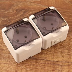 Priză dublă pentru exterior cu capac transparent