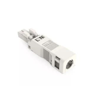   Priză Wago cu carcasă de protecție, cu 2 poli, albă (890-122)