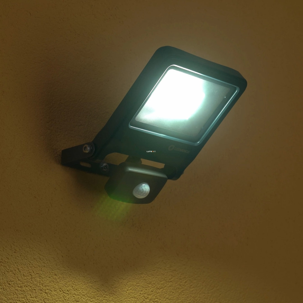 Ledvance Endura Flood LED reflector cu senzor de mișcare 30W, 4000K, 2700lm, IP44, gri
