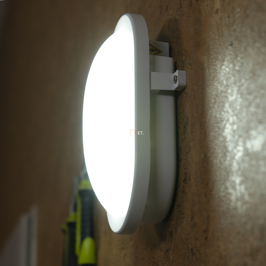 Bontott csomagolású Ledvance kültéri LED hajólámpa hidegfehér, 11 W, fehér (Bulkhead)