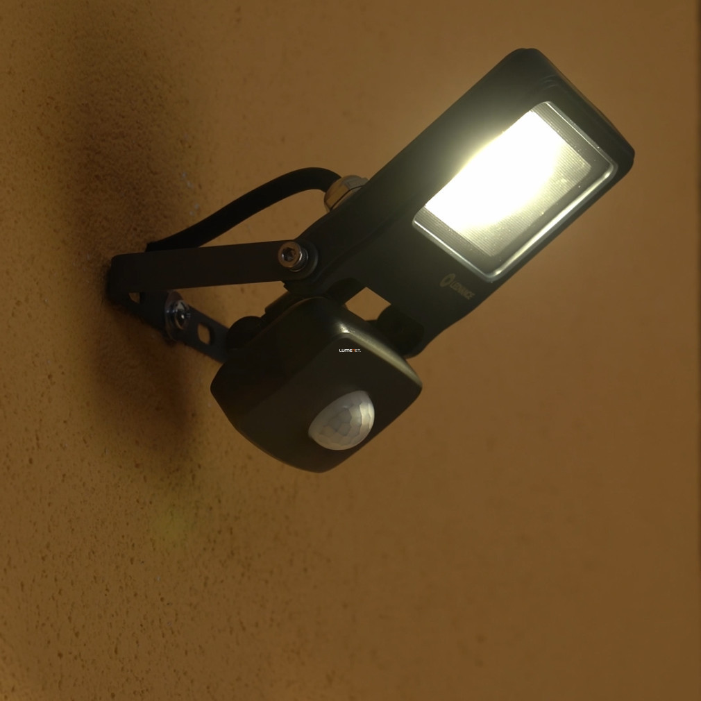 Ledvance Endura Flood LED reflector cu senzor de mișcare 10W, 800lm, 3000K, IP44, gri