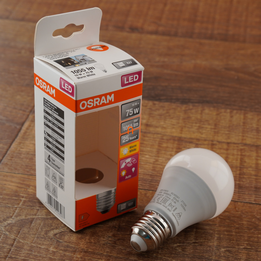 Osram E27 LED Star+ 10W 1055lm 2700K alb cald, cu senzor de lumină - înlocuiește becul de 75W