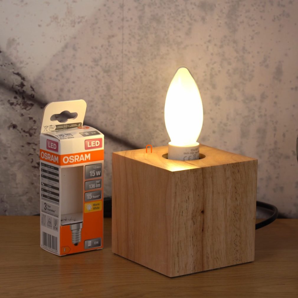 osram-e14-led-lumanare-stea-1-5w-136lm-2700k-alb-cald-300deg-opal-inlocuire-bec-15w-4058075434189