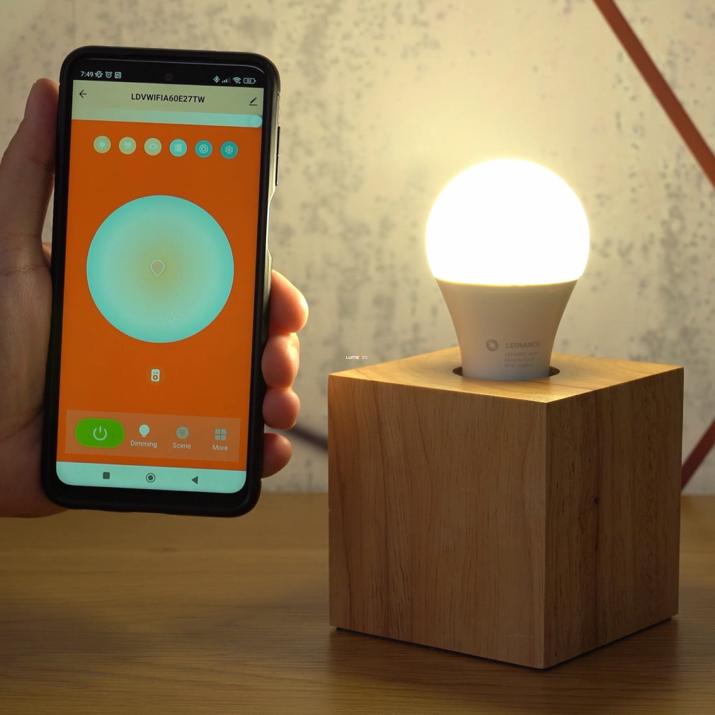 Ledvance Smart+ WIFI E27 LED 9W 806lm 2700-6500K TW 3db/cs - înlocuiește becul de 60W