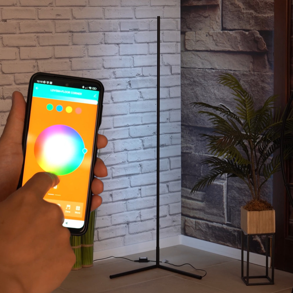 Ledvance Smart+ WIFI lampă LED inteligentă cu picior