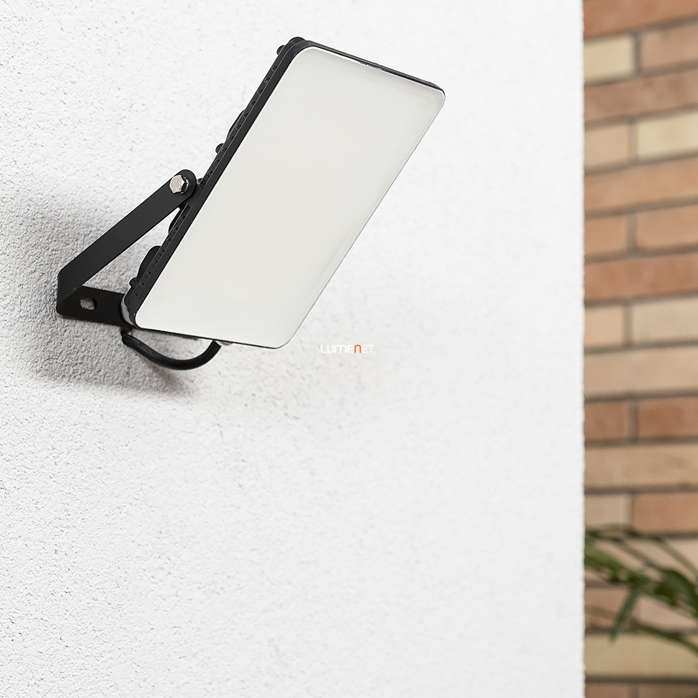 Ledvance LED reflector, alb cald, 50 W (Essential Floodlights)