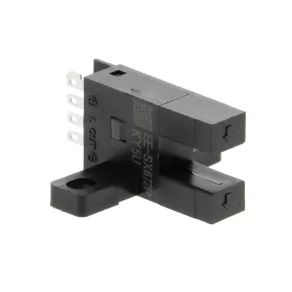 OMRON EE-SX672R Comutator fotoelectric