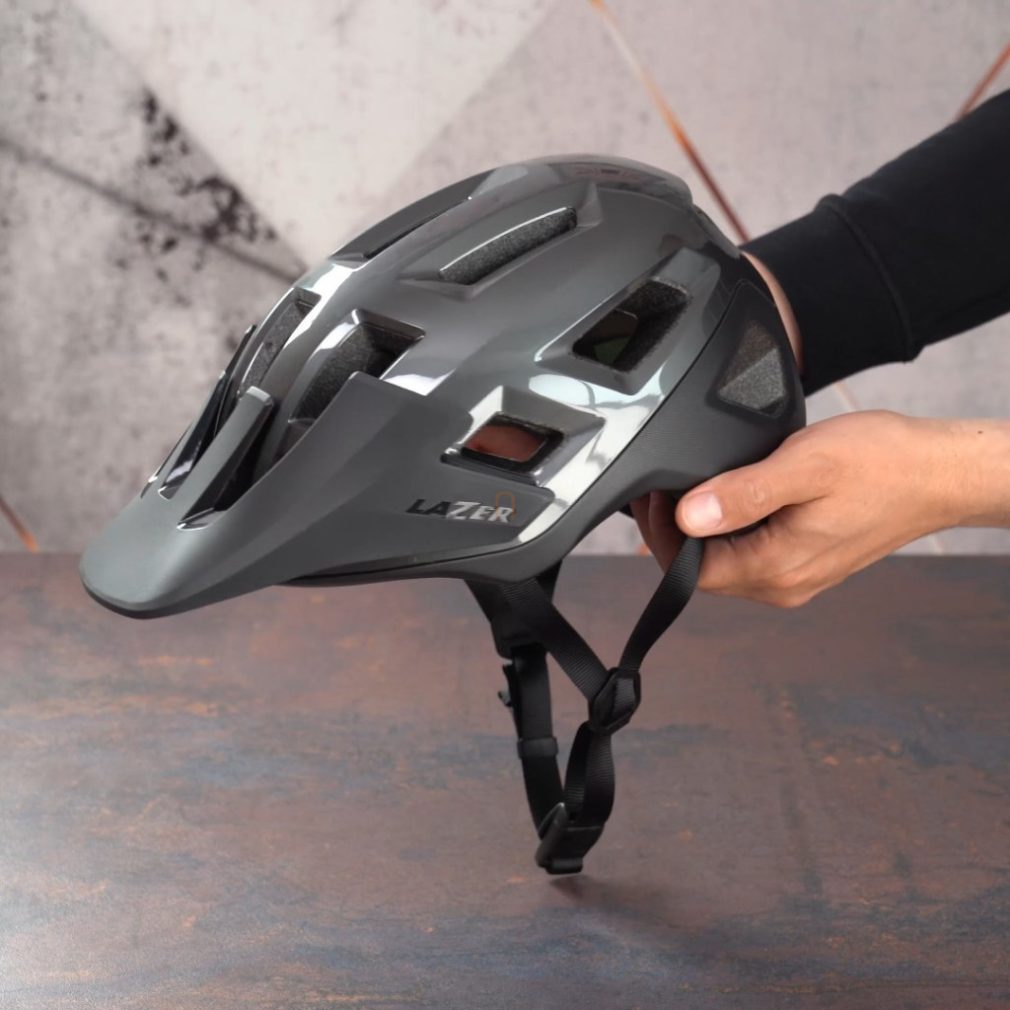 Lazer kerékpáros mountain bike sisak, L (Coyote Kineticore Titanium)