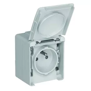   Priză Efapel, cu siguranță pentru copii, tip francez, albă, IP65 (48112-CBR)