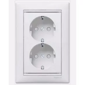   Priză cu obturator de siguranță Legrand Valena 2x2P+F (GYV) (GYV) alb - 774427