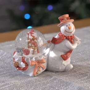 Glob de zăpadă de Crăciun - om de zăpadă cu cadou 8 cm