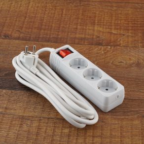   Priză multiplă Stilo cu 3 prize, cablu de 3 m și întrerupător - STI767