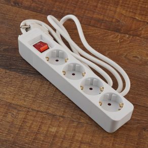   Comutator de distribuție Stilo cu 4 prize, cablu MT 3x1,5 mm² de 1,5 m - STI772