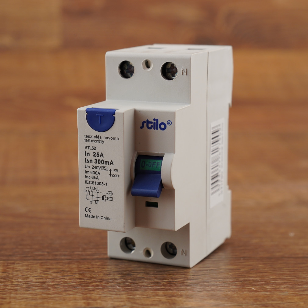 Stilo Fi releu 2P 25A 300mA tip A