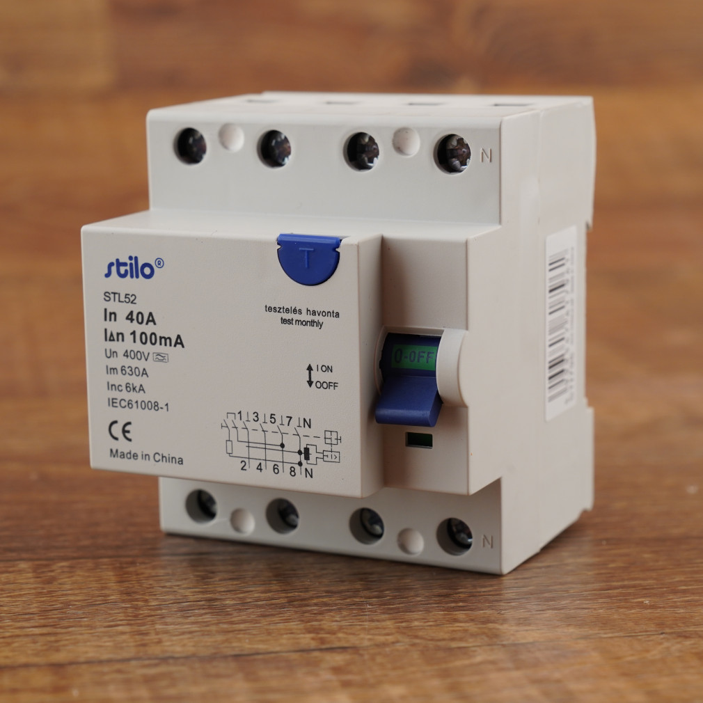 Stilo Fi releu 4P 40A 100mA tip A