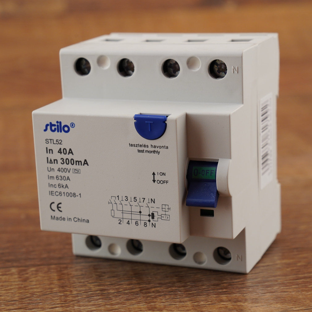 Stilo Fi releu 4P 40A 300mA tip A
