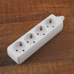   Priză multiplă Stilo cu 4 prize wireless, obturator de siguranță (GYV) - STI950