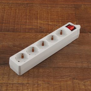   Priză multiplă Stilo, 5 prize, fără fir, cu întrerupător, (GYV) obturator de siguranță - STI954