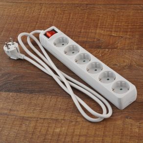   Priză multiplă Stilo cu 6 prize, cablu de 1,5 m și întrerupător - STI958