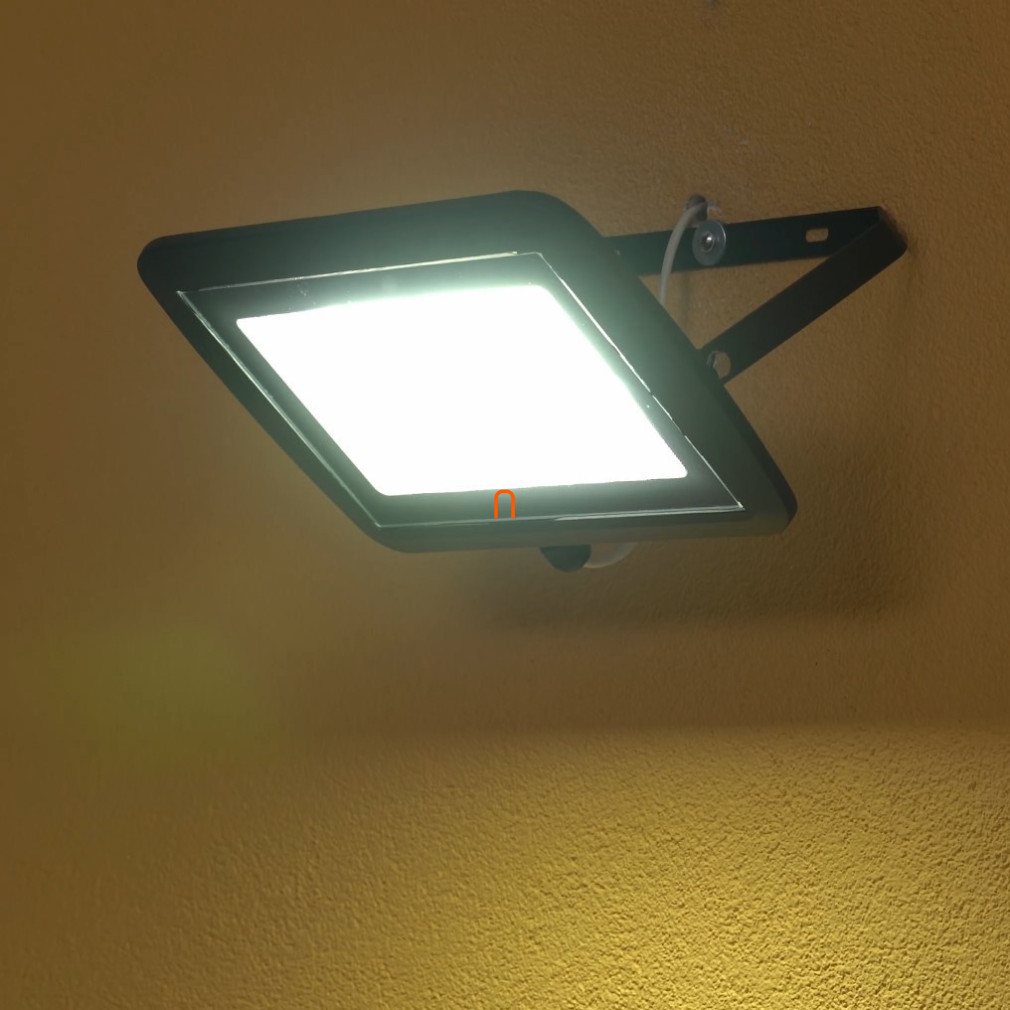 Reflector LED 100W cu clemă, difuzor 4000K 8000lm IP65 120 grade SMD, plat, negru - deLux DEL1635